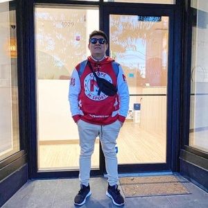 Meet your Posher, César